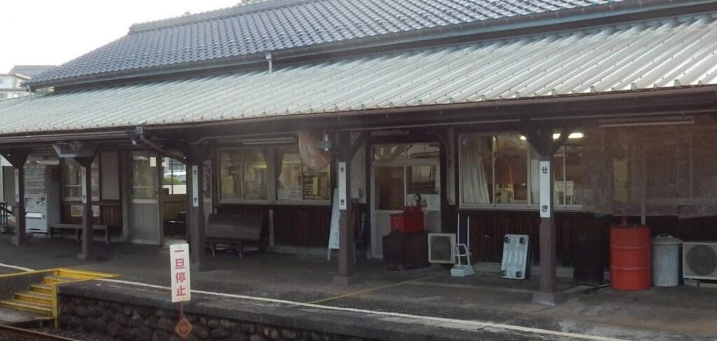Traditional knife shop in Sakai, Osaka, known as a historic center of Japanese kitchen knife craftsmanship.